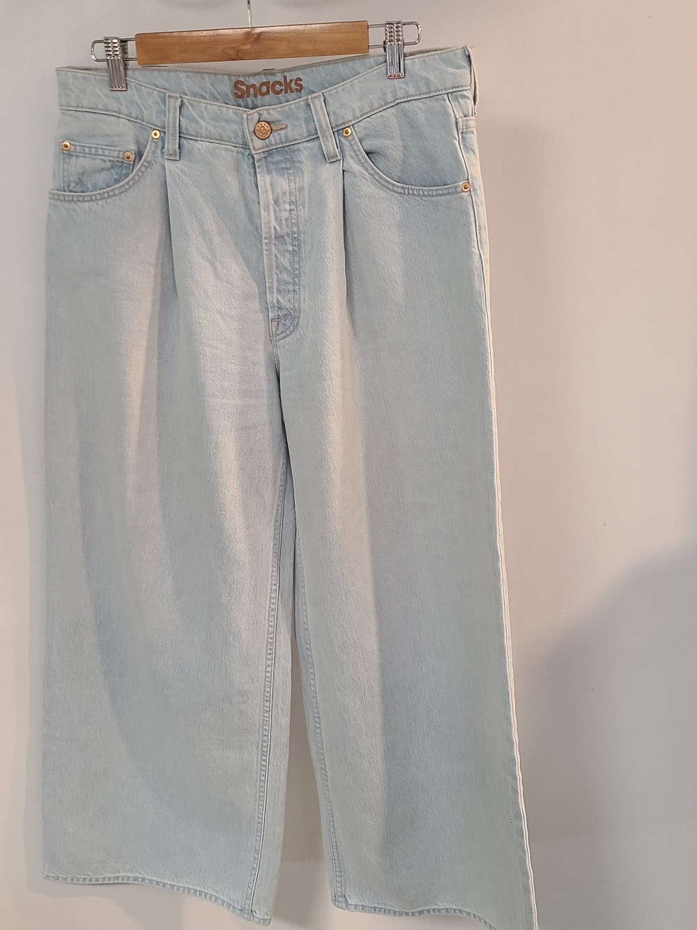 Snacks Women's Cropped Wide Leg Jeans in Light Blue SIZE 29. EUC.